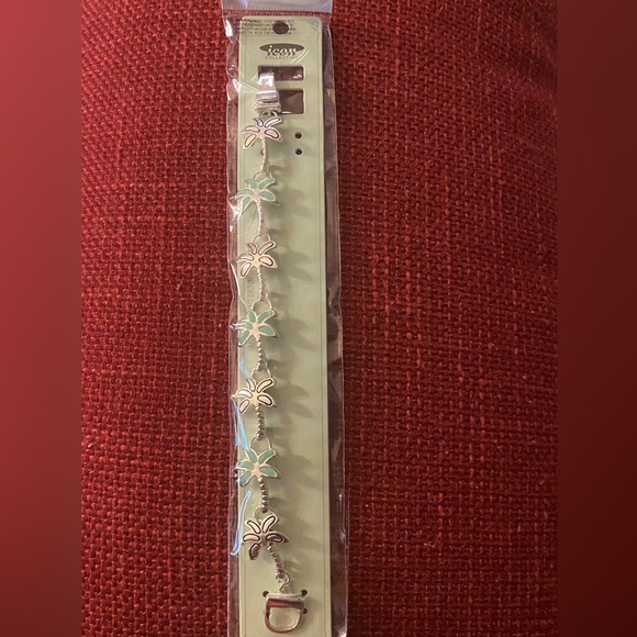 Icon Collection Palms Silver Bracelet - Picture 2 of 3